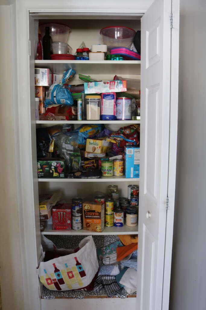 shelf liners project: Messy Pantry